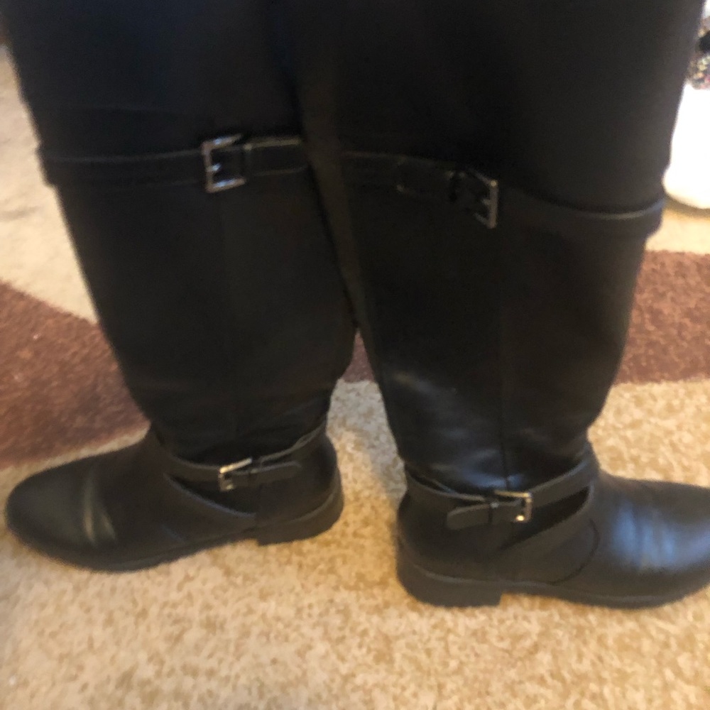 NWOT black boots